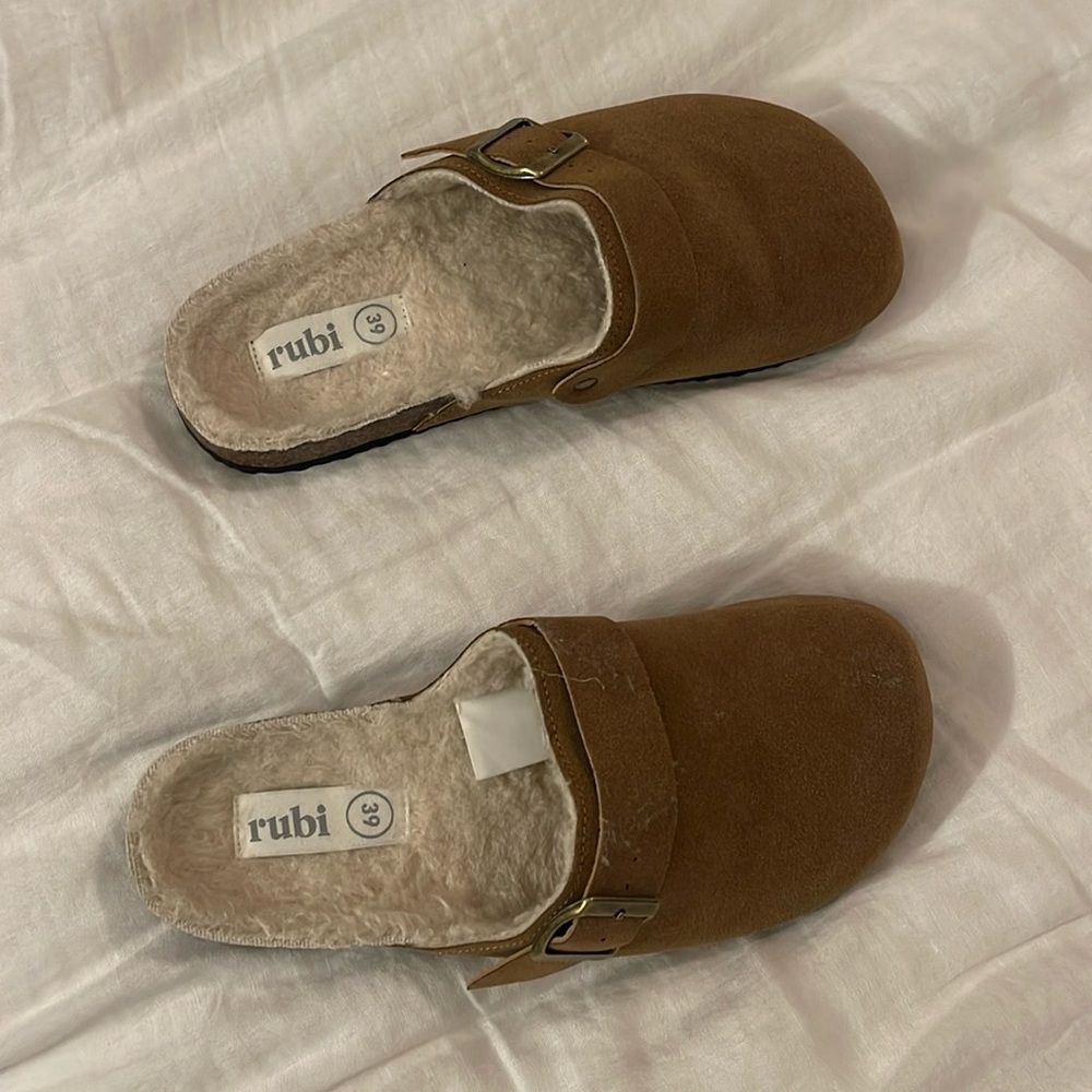 NWOT clogs